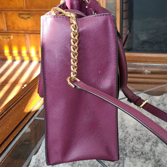 EUC Michael Kors purse. - Picture 3 of 6